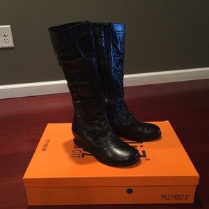 Miz Mooz Bloom size 8.5 new in box black boots